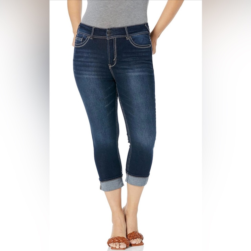 NWOT WallFlower Women's Luscious Curvy